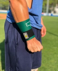 Dominate WRIST GUARD WITH STRAP